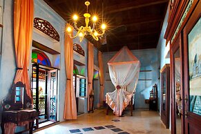 Emerson Spice Hotel