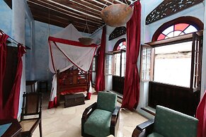 Emerson Spice Hotel