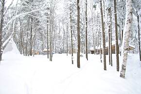 Chimo Refuges Treehouse Resort