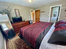 The Glen Huron Inn