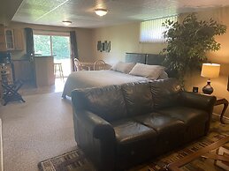 The Glen Huron Inn