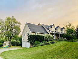 The Glen Huron Inn