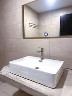 Super OYO 473 Comfort Hotel 2