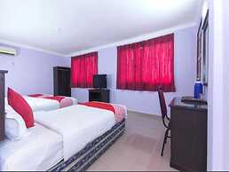 Super OYO 473 Comfort Hotel 2