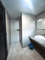Super OYO 473 Comfort Hotel 2