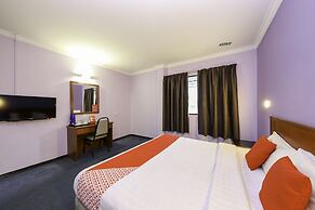 Super OYO 473 Comfort Hotel 2