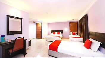 Super OYO 473 Comfort Hotel 2