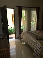 Aloha Hotel