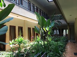 Aloha Hotel