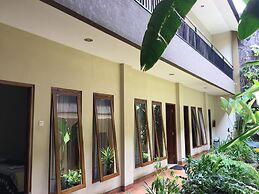 Aloha Hotel