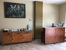 Aloha Hotel