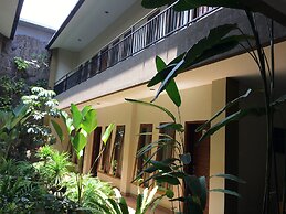 Aloha Hotel