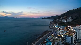 Gold Beach Resort