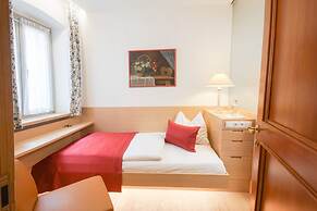 Altstadt Hotel Wolf