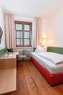 Altstadt Hotel Wolf