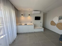 Evdokia Suites