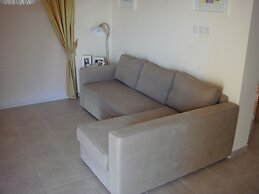 Jolie Villa