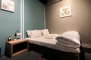 Vibrant Hostel