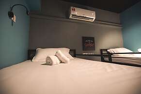 Vibrant Hostel