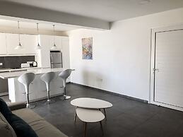 Poseidon Apartment By Michalis