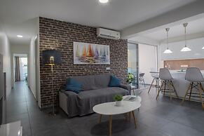 Poseidon Apartment By Michalis