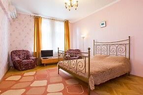 Holiday Apartment near Moscow River