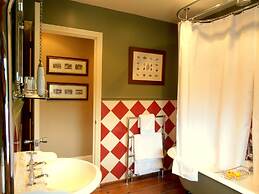 Hunters Rest Inn