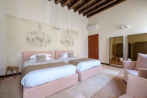 Palazzo Ca' Moro apartments