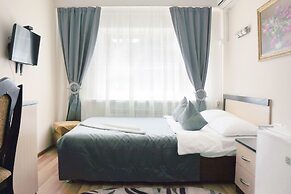 Stolichnaya Hotel