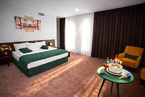 DaVinci Hotel