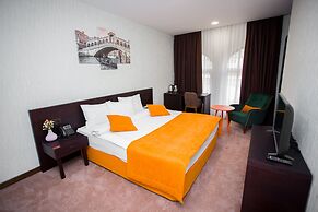 DaVinci Hotel