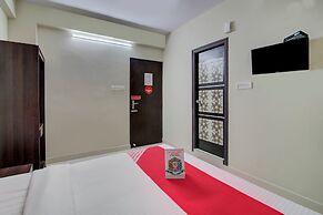 OYO 11916 Varcity Plaza