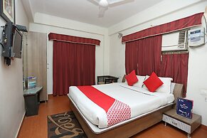 OYO 12682 Hotel Relax