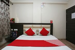 OYO 12682 Hotel Relax