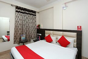 OYO 12682 Hotel Relax