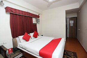 OYO 12682 Hotel Relax