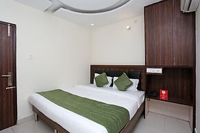 OYO 8590 Hotel Sea