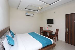 OYO 8590 Hotel Sea