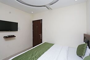 OYO 8590 Hotel Sea