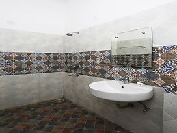 OYO 8590 Hotel Sea