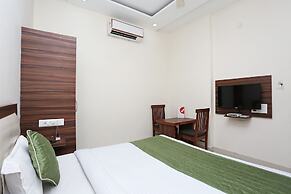 OYO 8590 Hotel Sea