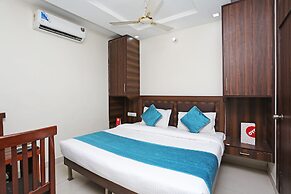 OYO 8590 Hotel Sea