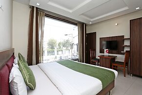 OYO 8590 Hotel Sea