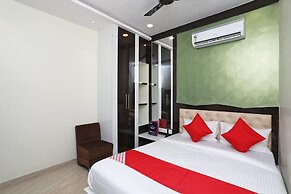 OYO 15617 Abi's Inn