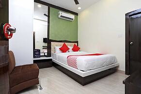 OYO 15617 Abi's Inn