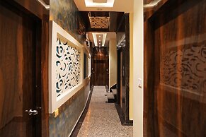 OYO 15617 Abi's Inn