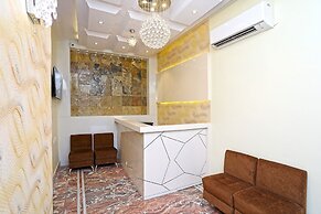 OYO 15617 Abi's Inn