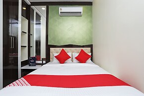 OYO 15617 Abi's Inn
