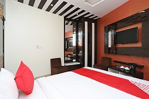 OYO 15617 Abi's Inn