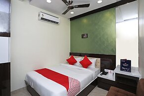 OYO 15617 Abi's Inn